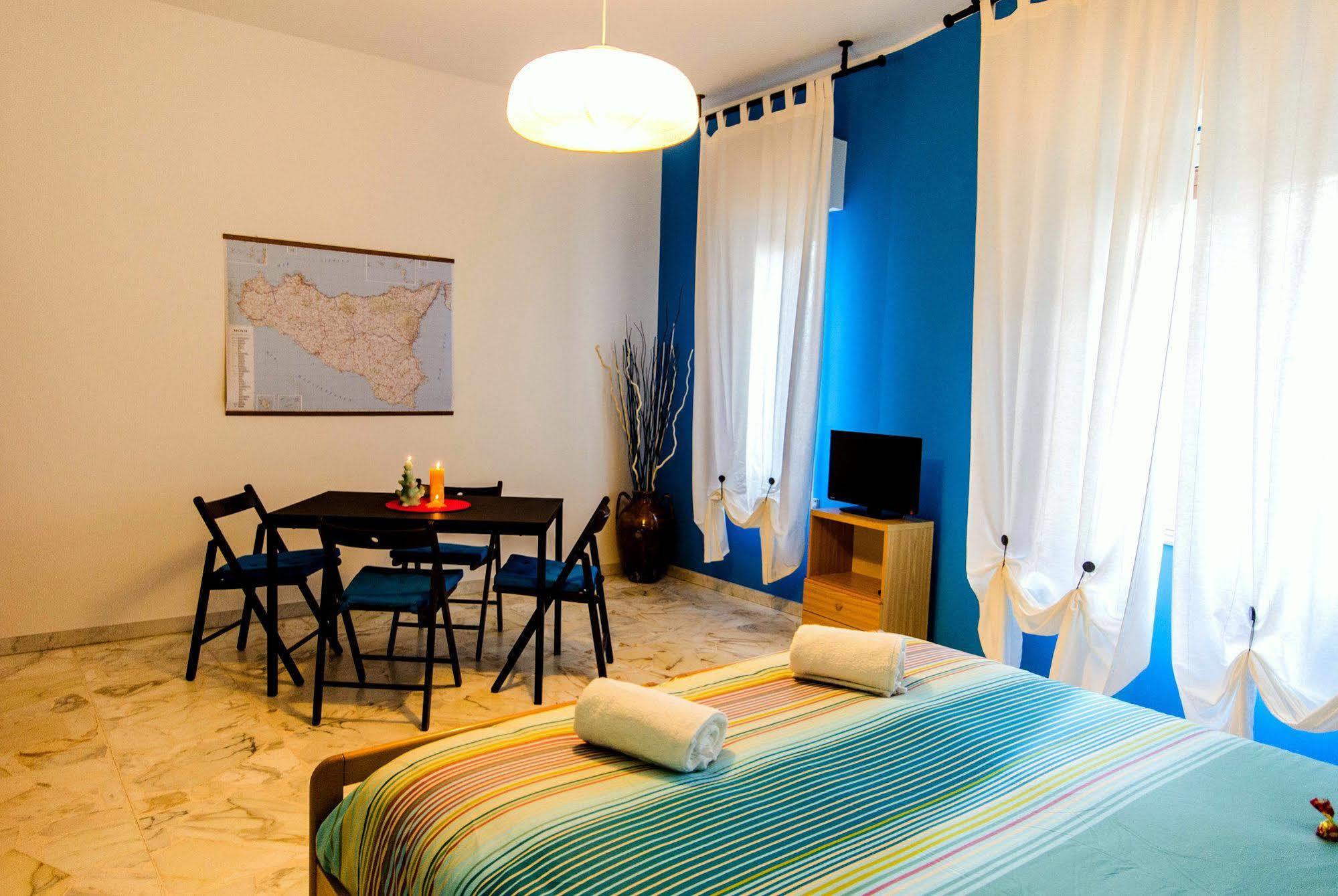 Naxos Sea Holiday Apartments Giardini Naxos Esterno foto