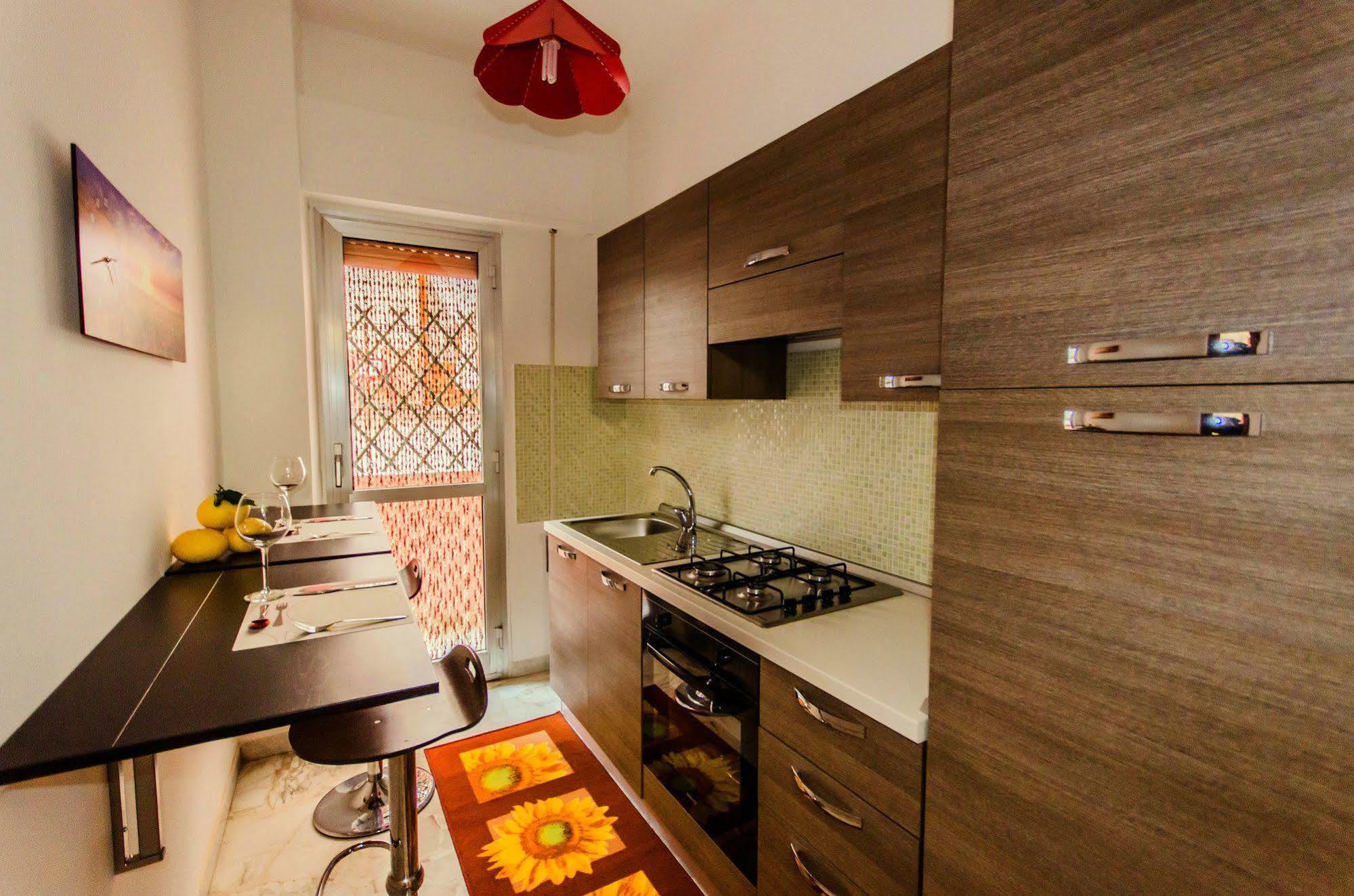 Naxos Sea Holiday Apartments Giardini Naxos Esterno foto