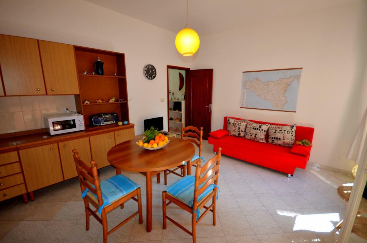 Naxos Sea Holiday Apartments Giardini Naxos Esterno foto